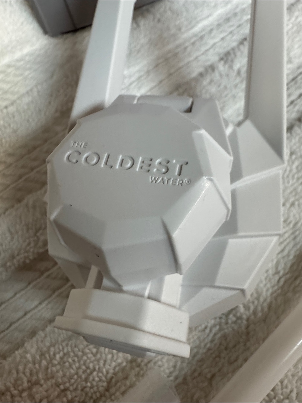 The COLDEST Limitless - Firecracker Gradient Travel Cup (Red, White, Blue) - Picture 13 of 13